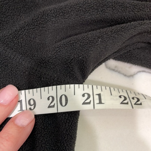 H&M LOGG sport black fleece pullover - Picture 6 of 9